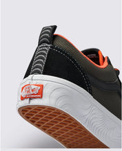 Load image into Gallery viewer, Vans x Spitfire Wheels Skate Old Skool Shoe