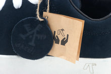 Load image into Gallery viewer, AREth Footwear I Lace - Navy