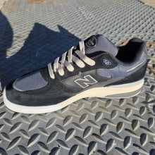 Load image into Gallery viewer, New Balance Numeric Andrew Reynolds 933 Black/Blue