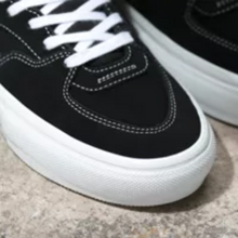 Load image into Gallery viewer, Vans Skate Half Cab Black/White