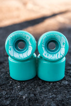 Load image into Gallery viewer, OJ Wheels Mini Super Juice Aqua 55mm 78a
