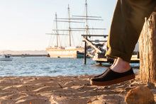 Load image into Gallery viewer, AREth Footwear Sol - Black and Gum
