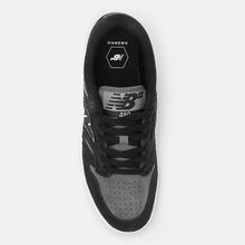 Load image into Gallery viewer, New Balance Numeric 480 Black/White
