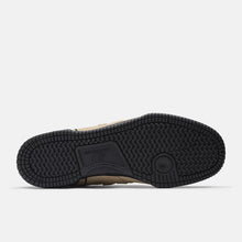 Load image into Gallery viewer, New Balance Numeric Tom Knox 600 Beige/Black
