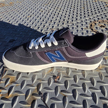Load image into Gallery viewer, New Balance Numeric 272 Black/Blue
