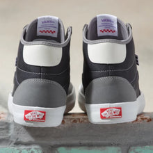 Load image into Gallery viewer, Vans Skate The Lizzie Synthetic Frost Gray/Asphalt
