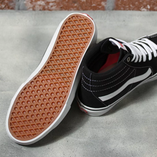 Load image into Gallery viewer, Vans Skate Sk8-Hi Black/White
