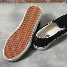 Load image into Gallery viewer, Vans Skate Slip-On Black/White
