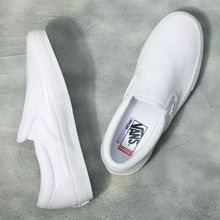 Load image into Gallery viewer, Vans Skate Slip-On True White
