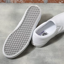 Load image into Gallery viewer, Vans Skate Slip-On True White
